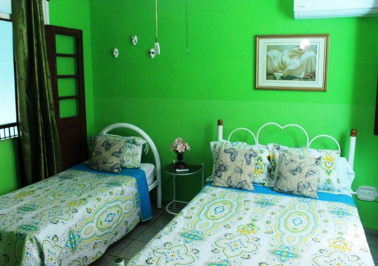 Hostal Yolanda Habana Vieja ฮาวานา ภายนอก รูปภาพ